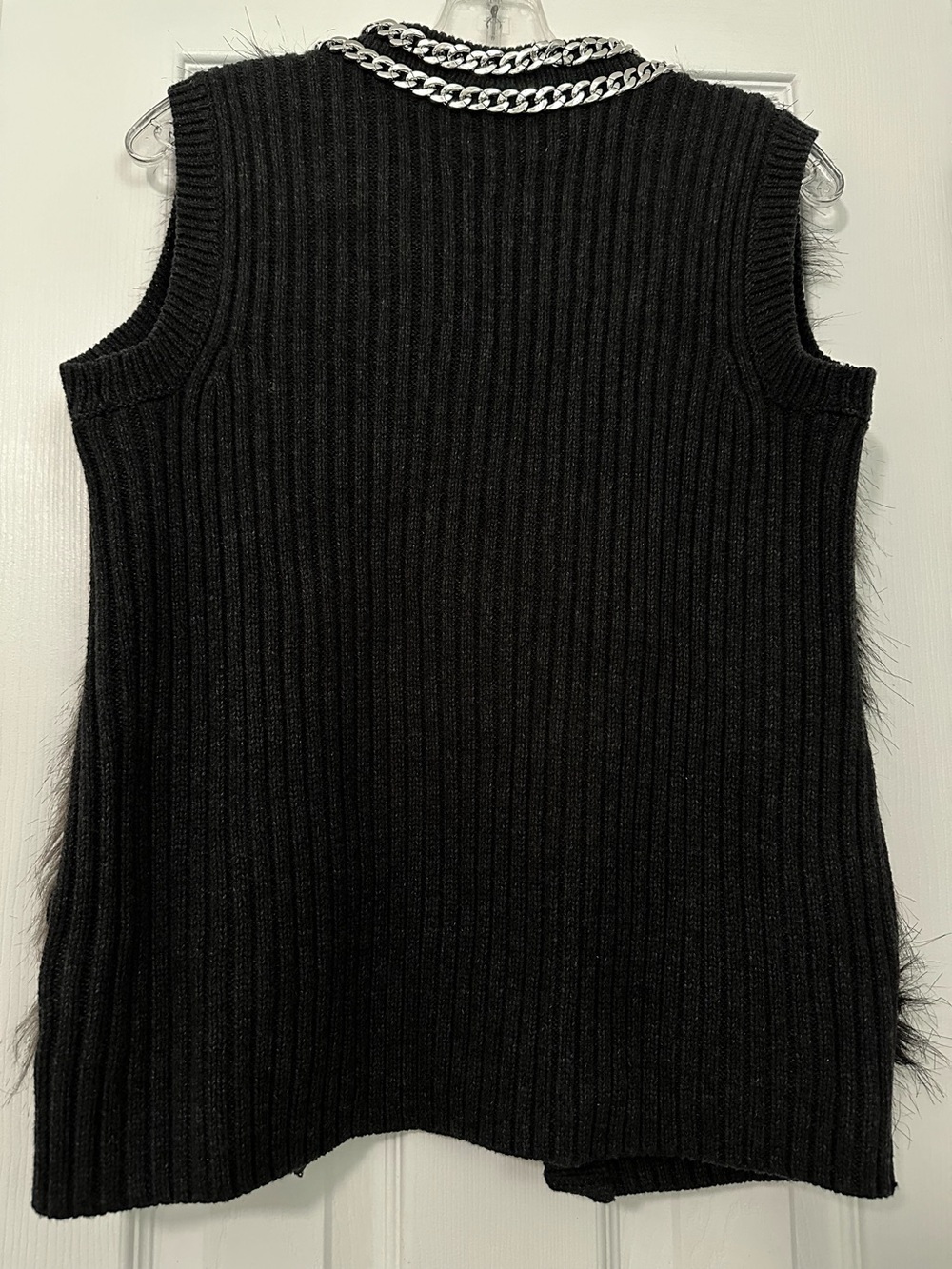 Jennifer Lopez Faux Fur Knit Sweater Vest With Silver Chain Dark Gray (Small) - Picture 3 of 4